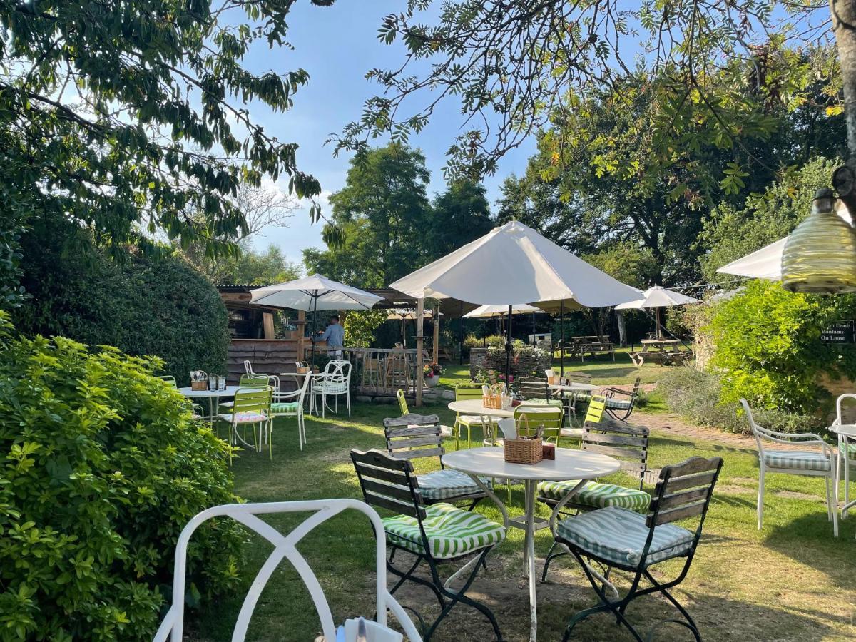 The Swan Inn Swinbrook Burford Exteriör bild