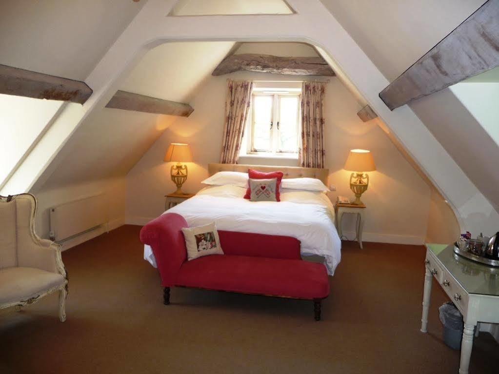 The Swan Inn Swinbrook Burford Exteriör bild
